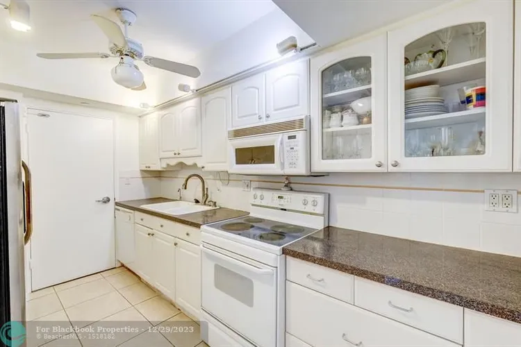 Coral Ridge Towers East #1119 image #10