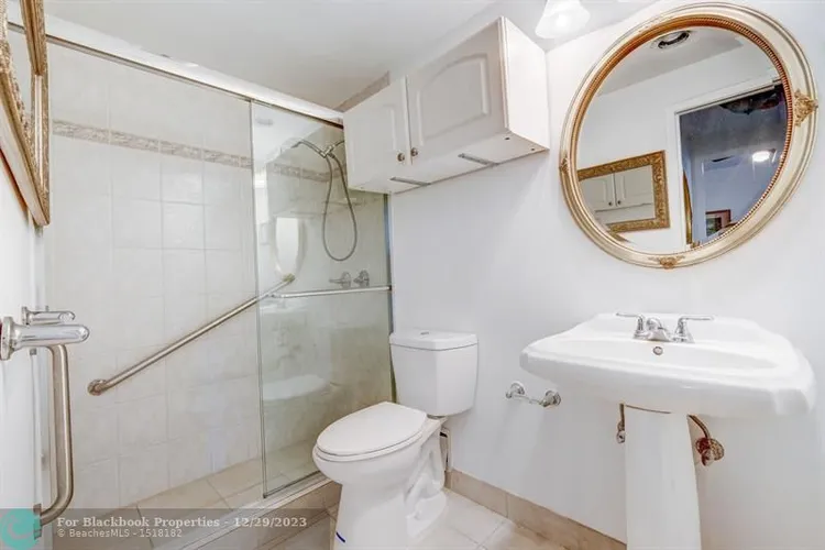 Coral Ridge Towers East #1119 image #21