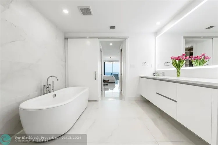 Sabbia Beach #703 image #13