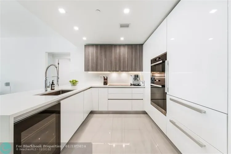 Sabbia Beach #703 image #9