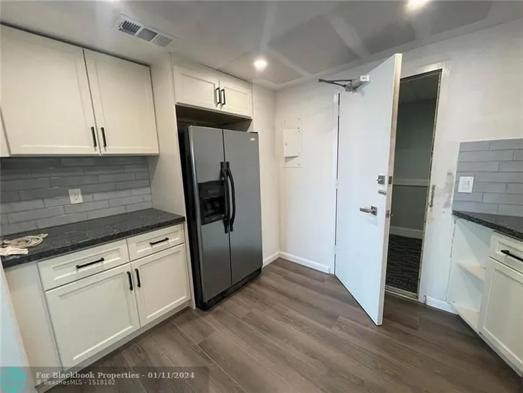 Royal Ambassador #1609 image #6