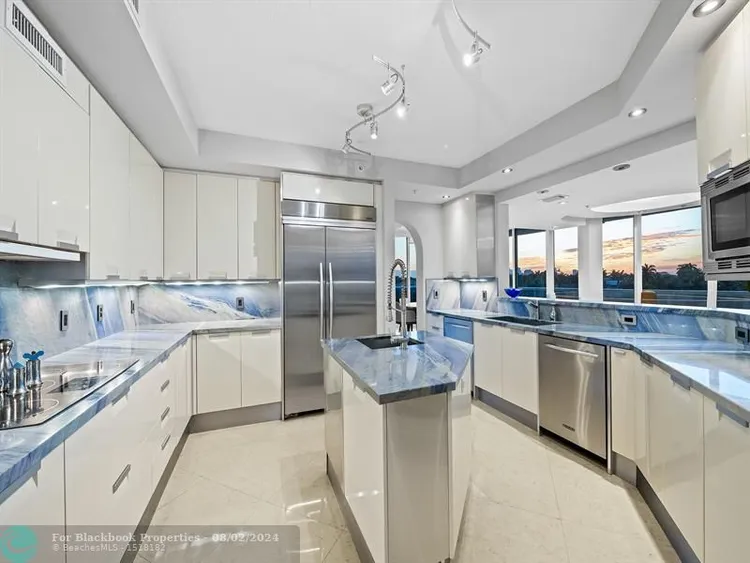 La Rive #401 image #7