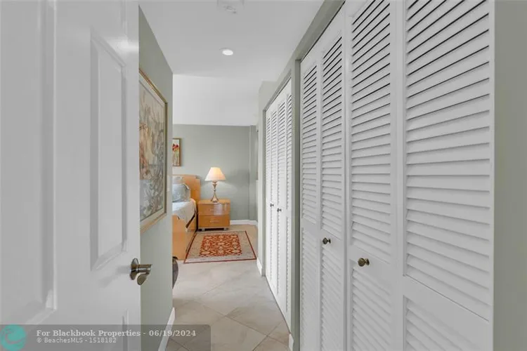 Berkley South #8G image #16