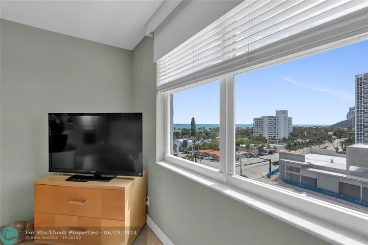 Berkley South #8G image #19