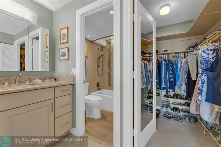 Berkley South #8G image #23