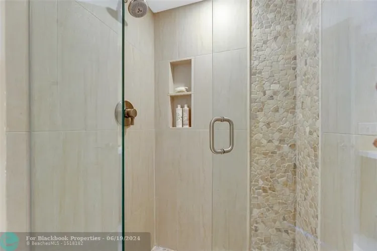 Berkley South #8G image #27