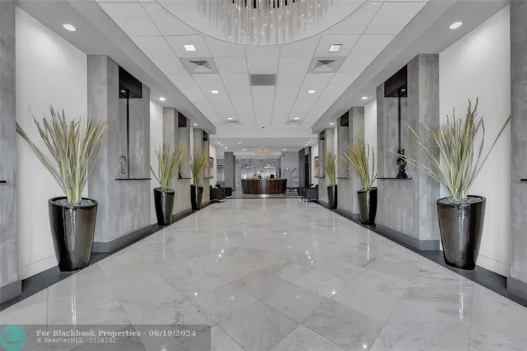 Berkley South #8G image #37