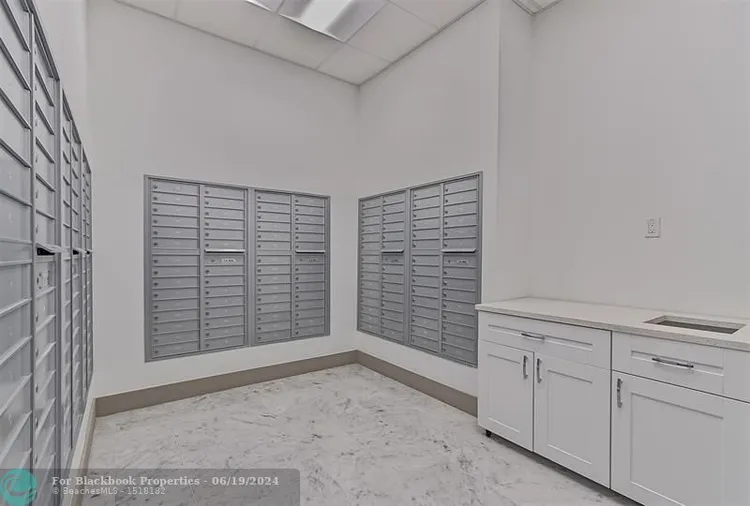 Berkley South #8G image #42