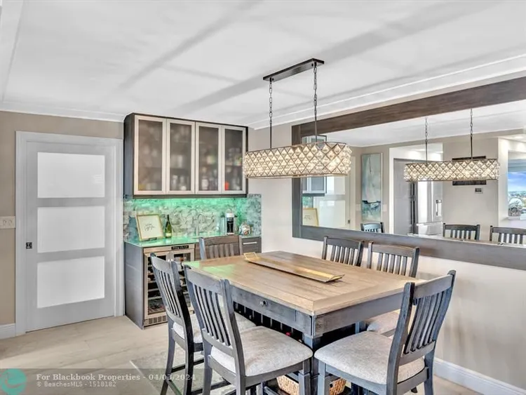 Vantage View #1705 image #14