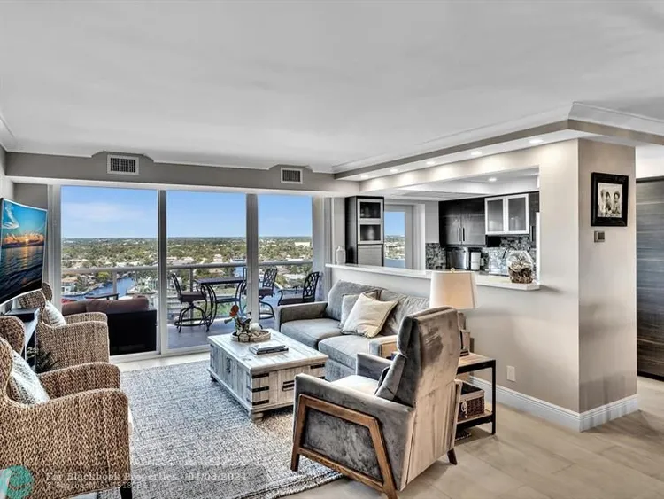 Vantage View #1705 image #15