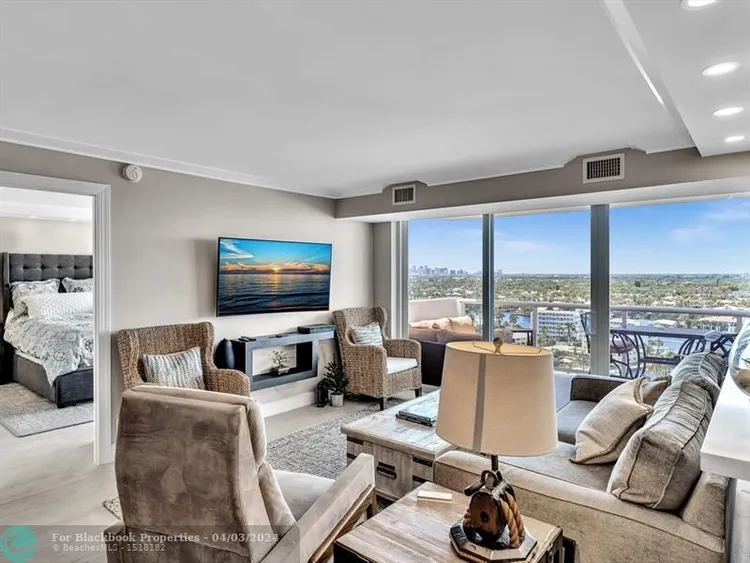 Vantage View #1705 image #16