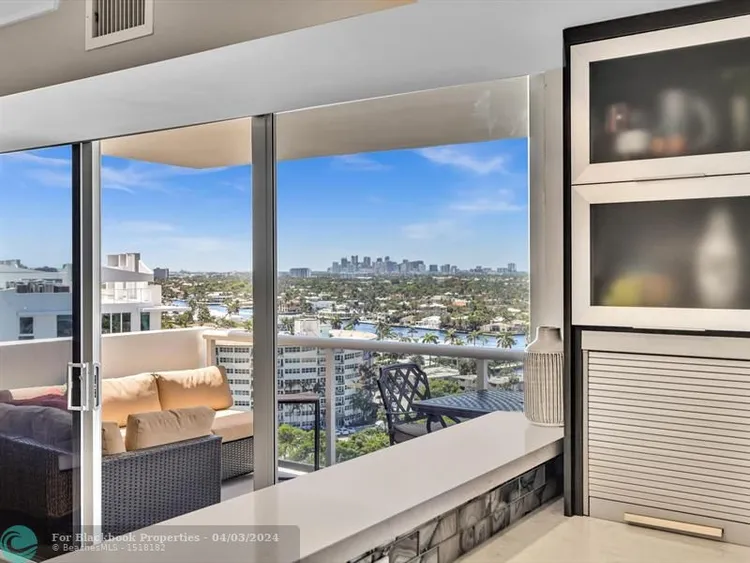 Vantage View #1705 image #25