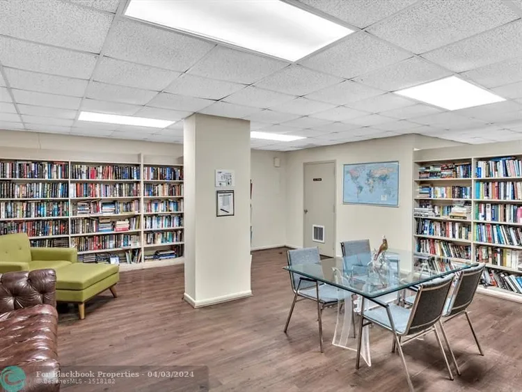 Vantage View #1705 image #42