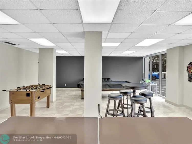 Vantage View #1705 image #43