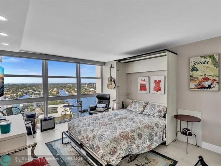 Vantage View #1705 image #7