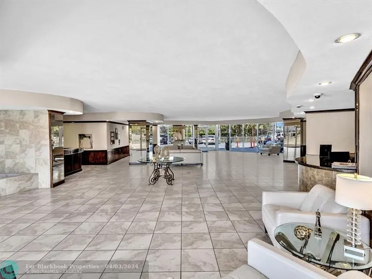 Vantage View #1705 image #9