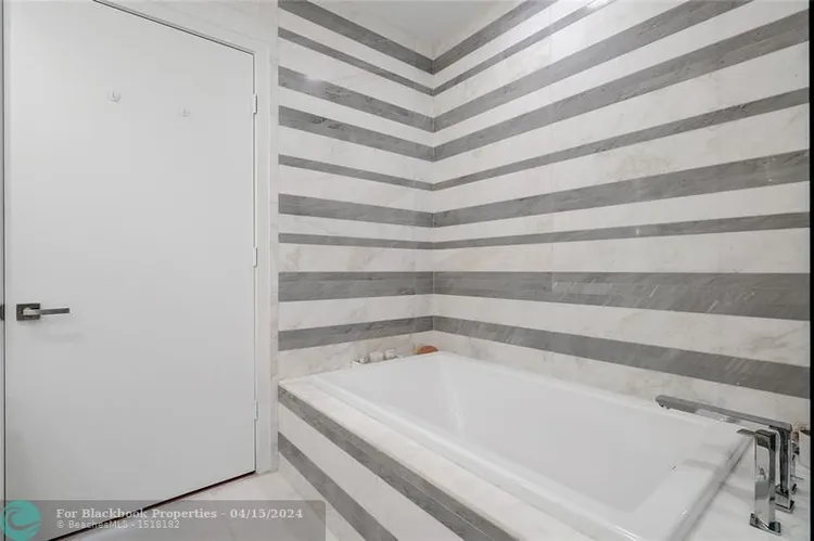 Marea #205 image #16