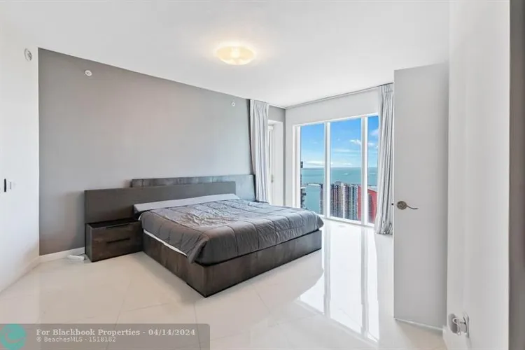 Infinity at Brickell #3800 image #15