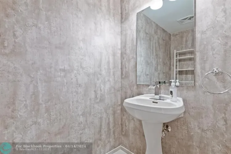 Infinity at Brickell #3800 image #25