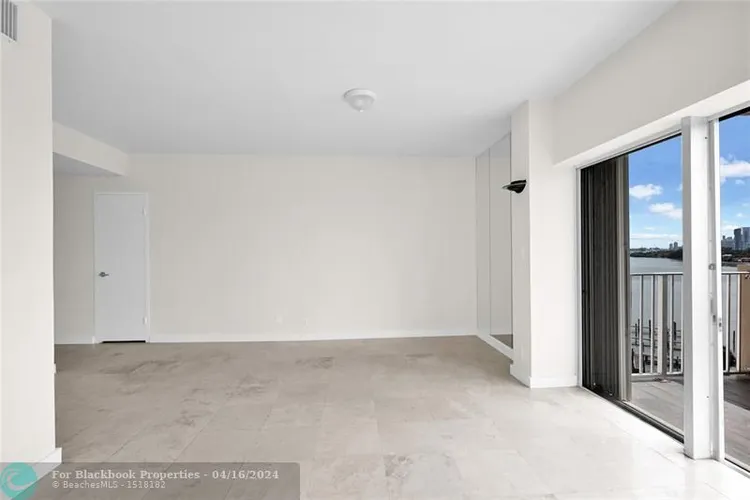 Clipper #9J image #11