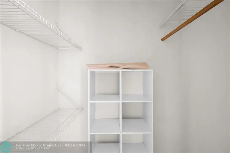 Clipper #9J image #20