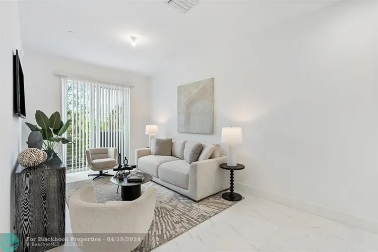 Galleria Lofts #101 image #10