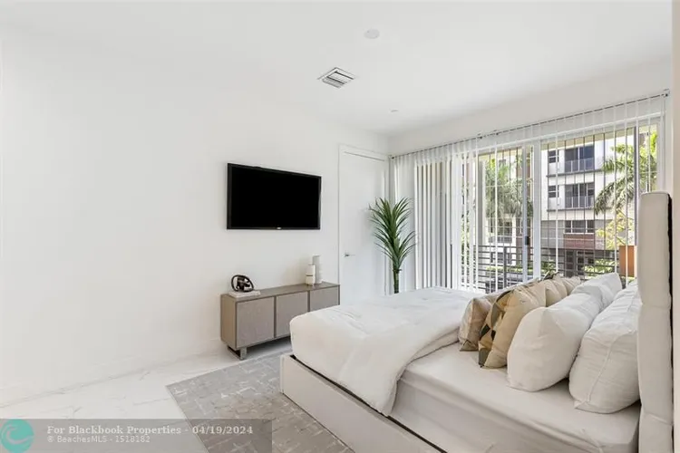 Galleria Lofts #101 image #12