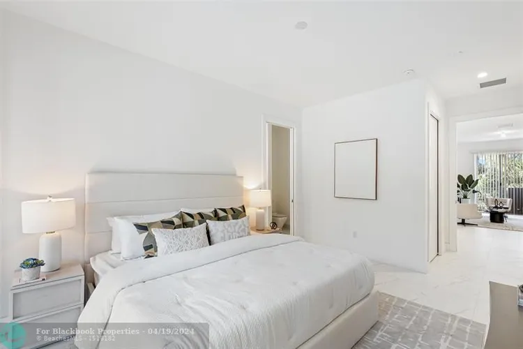 Galleria Lofts #101 image #13