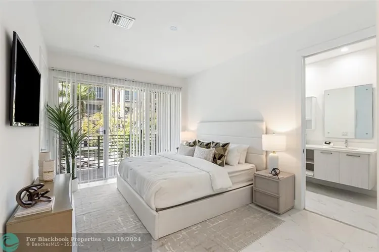 Galleria Lofts #101 image #14