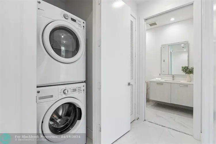 Galleria Lofts #101 image #20