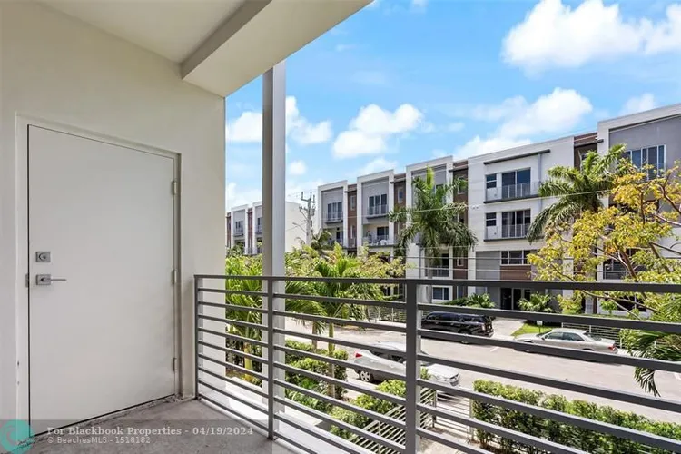 Galleria Lofts #101 image #21