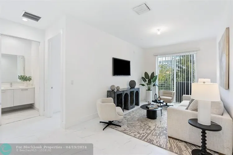 Galleria Lofts #101 image #9