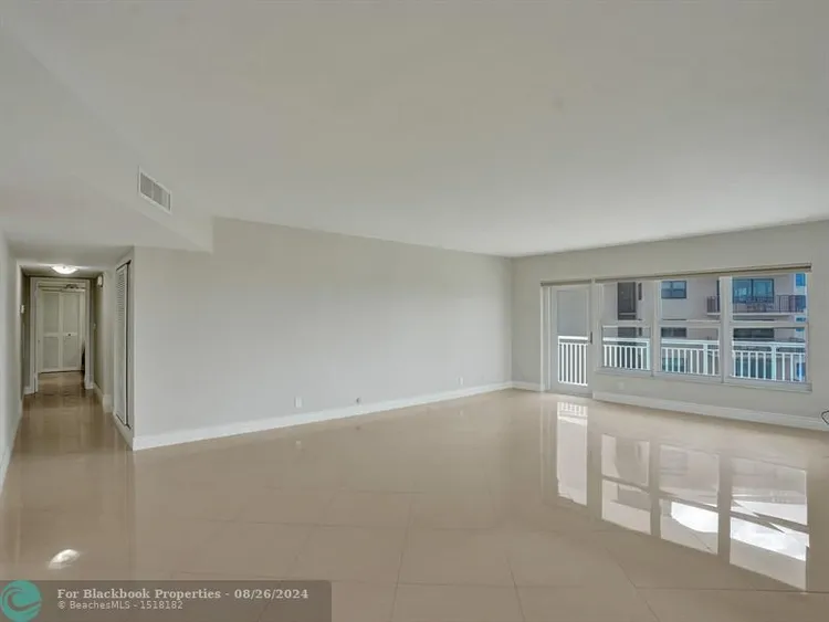 Regency Towers #1406 image #10