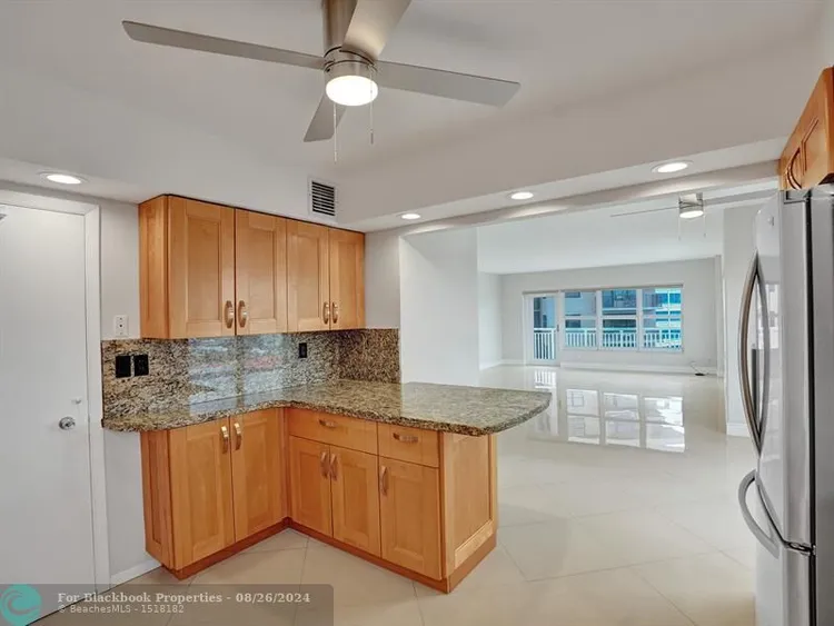 Regency Towers #1406 image #14