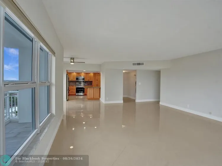 Regency Towers #1406 image #15