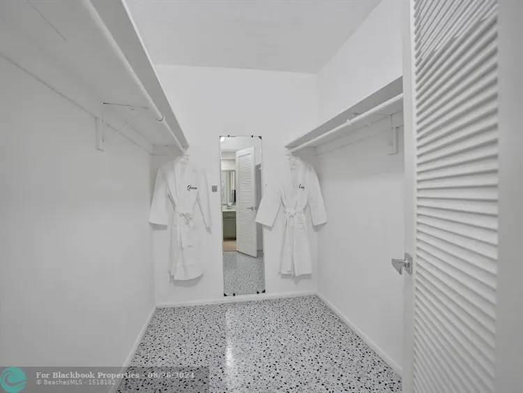 Regency Towers #1406 image #32