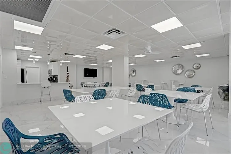 Regency Towers #1406 image #49