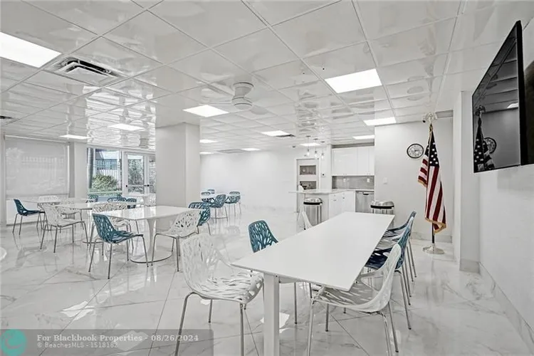 Regency Towers #1406 image #50