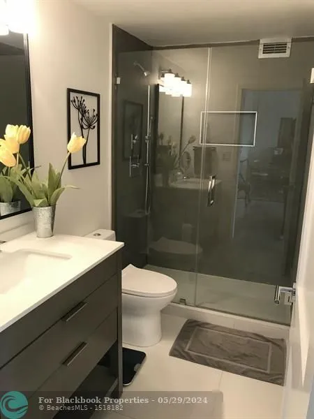 David William #906 image #10