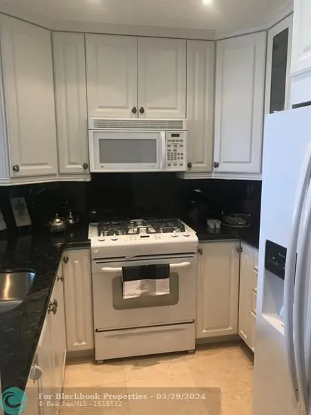 David William #906 image #12