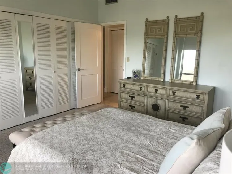 David William #906 image #9