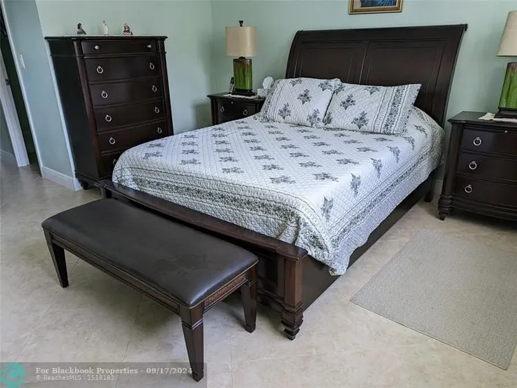 Galt Towers #10S image #11