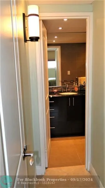 Galt Towers #10S image #14