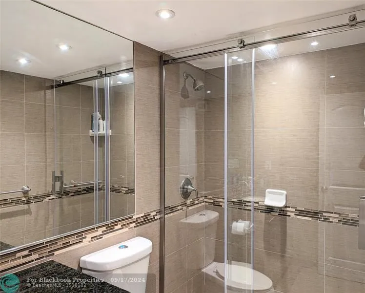 Galt Towers #10S image #15