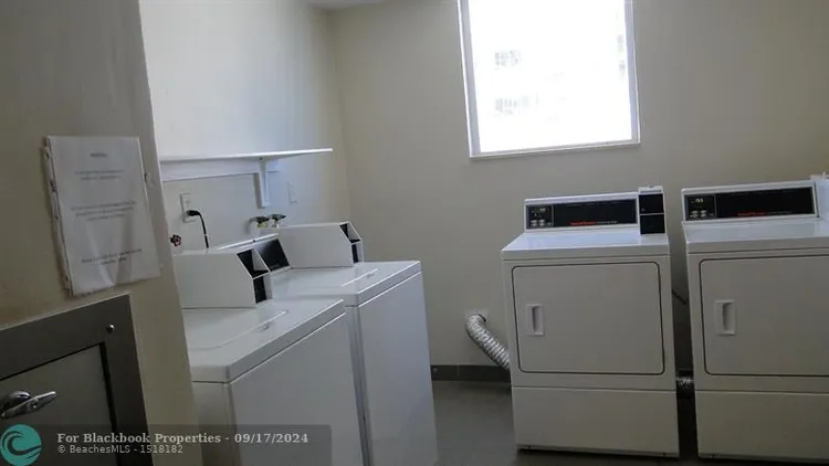 Galt Towers #10S image #32