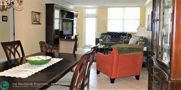 Galt Towers #10S image #6