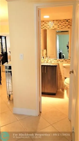 Galt Towers #10S image #9