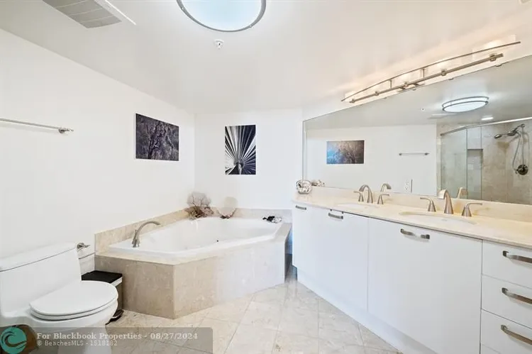 The Vue #1505 image #16