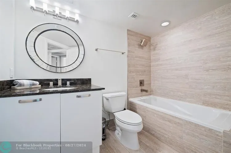 The Vue #1505 image #19