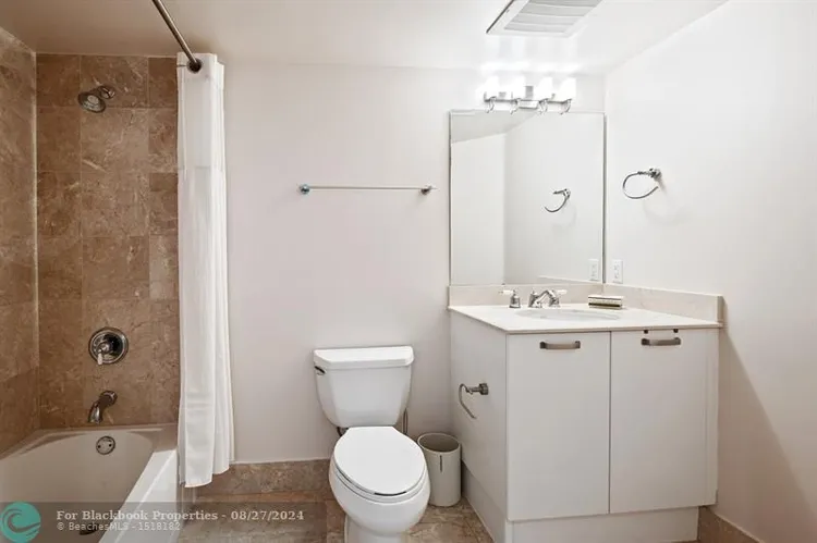 The Vue #1505 image #21